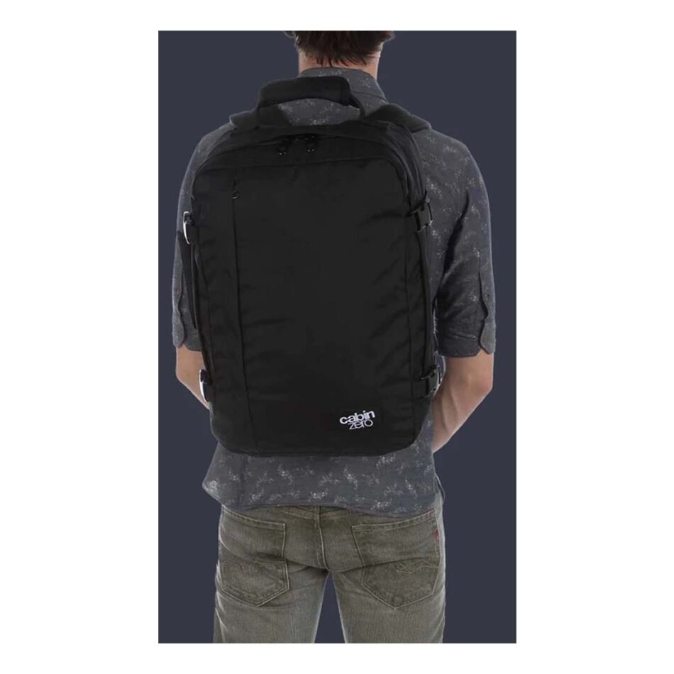 Cabin Zero Classic 36L Cabin Backpack zwart | Wennekes.nl