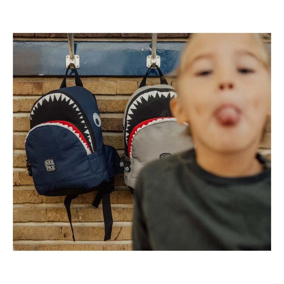 Pick & Pack Shark Shape Reflecting Backpack S grijs | Wennekes.nl