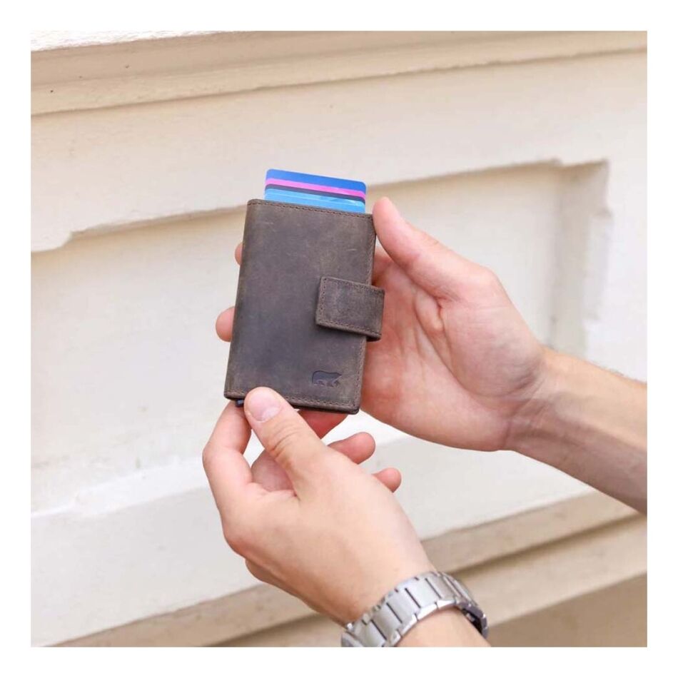 Bear Design Pasjeshouder Pip Rood | Wennekes