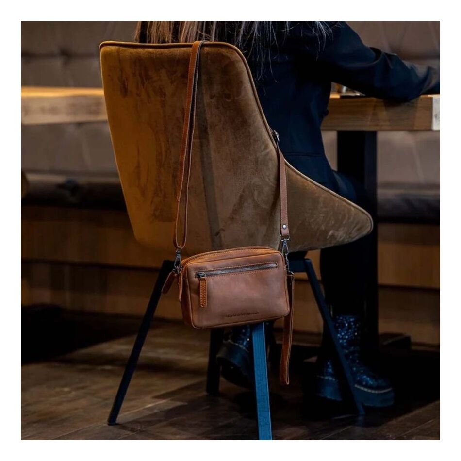 The Chesterfield Brand Schoudertas Samui Cognac | Wennekes